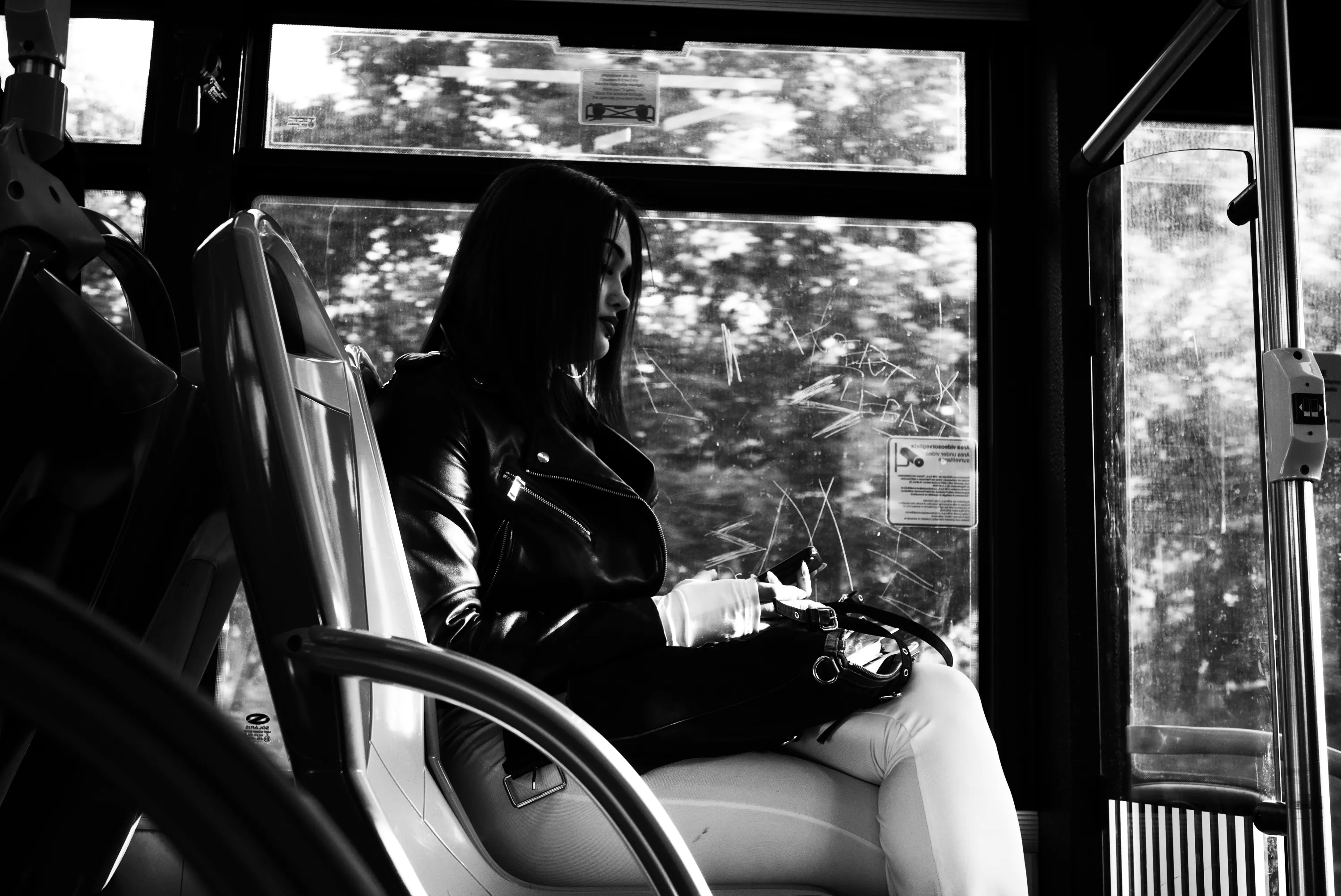 Ragazza sull'autobus